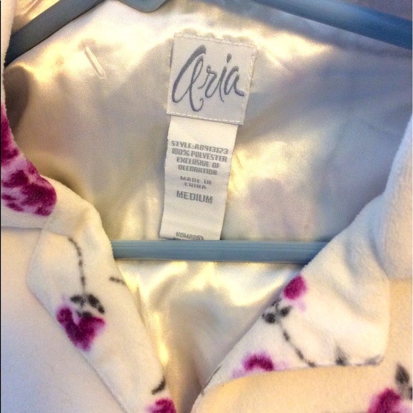 Aria SOFT micro fleece Lounge/Street/PJ top NWOT - Picture 3 of 4